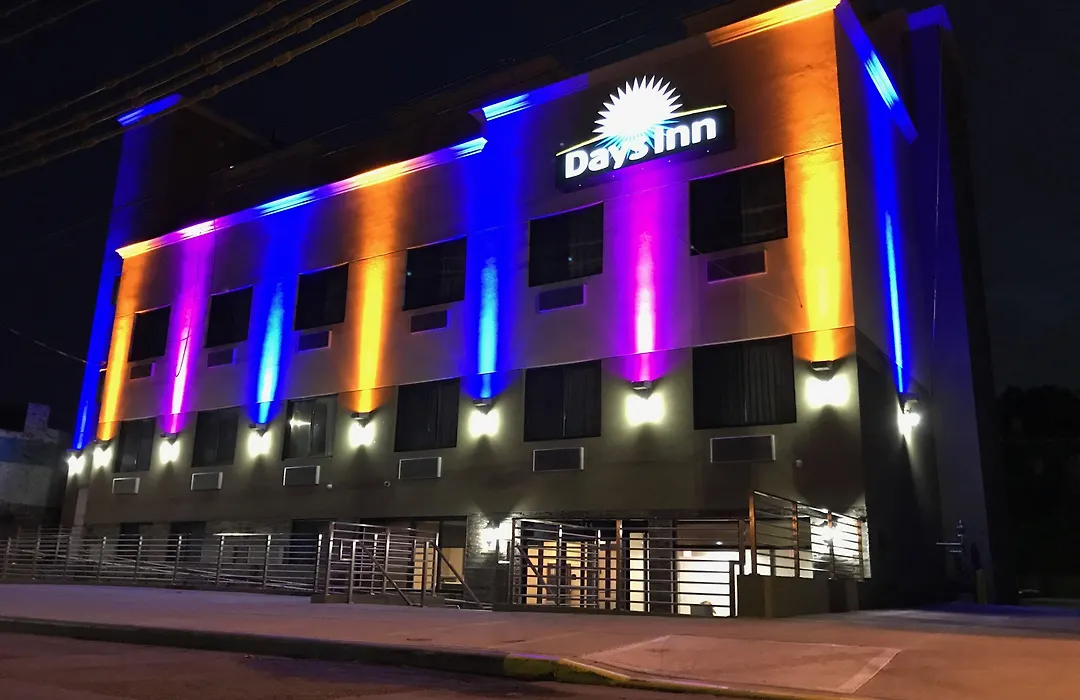 Days Inn By Wyndham Brooklyn Marine Park-1